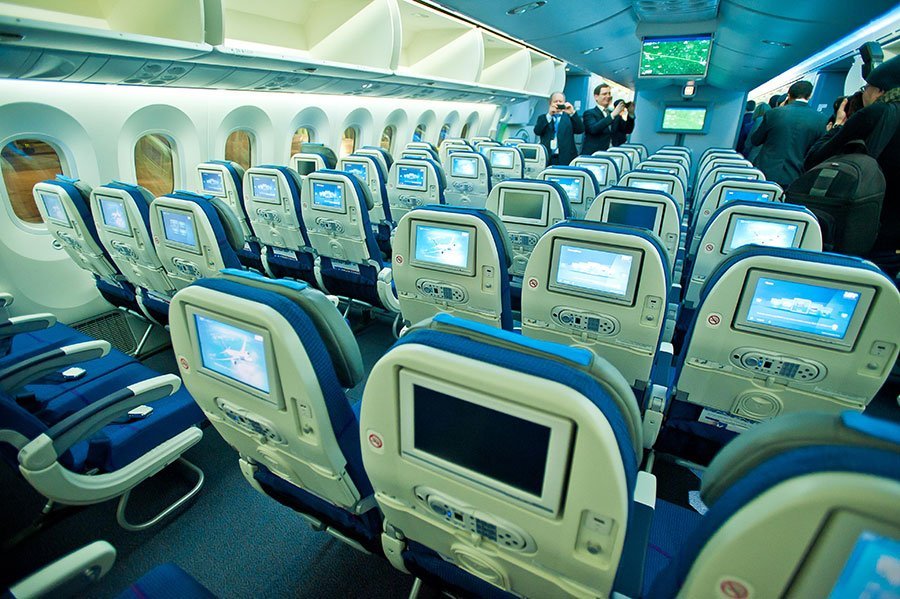 Презентация авиакомпании LOT Boeing 787 Dreamliner 